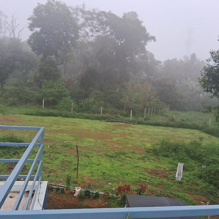 Coorg Teakwood Treasure Homestay 马迪凯里 外观 照片