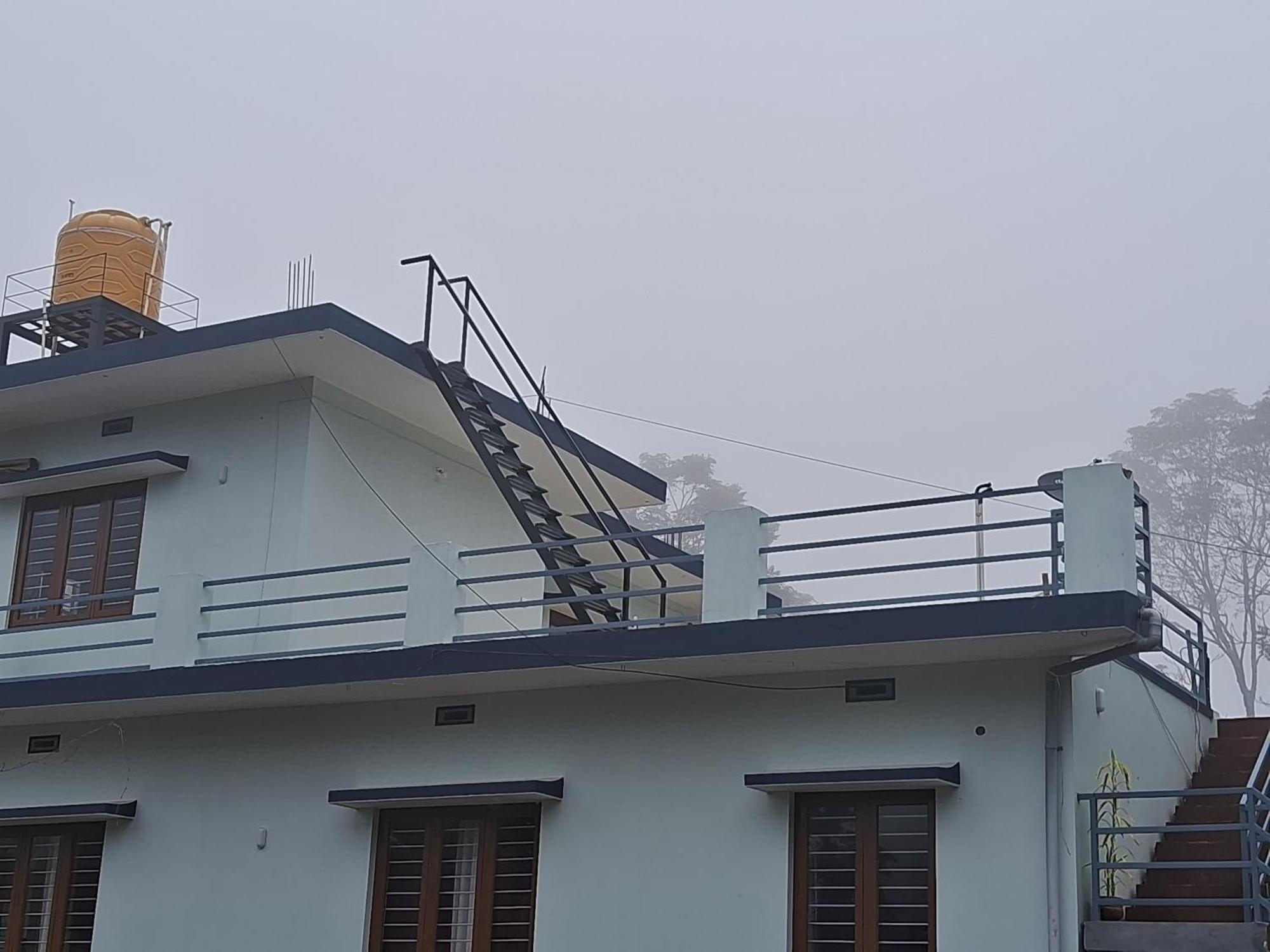 Coorg Teakwood Treasure Homestay 马迪凯里 外观 照片